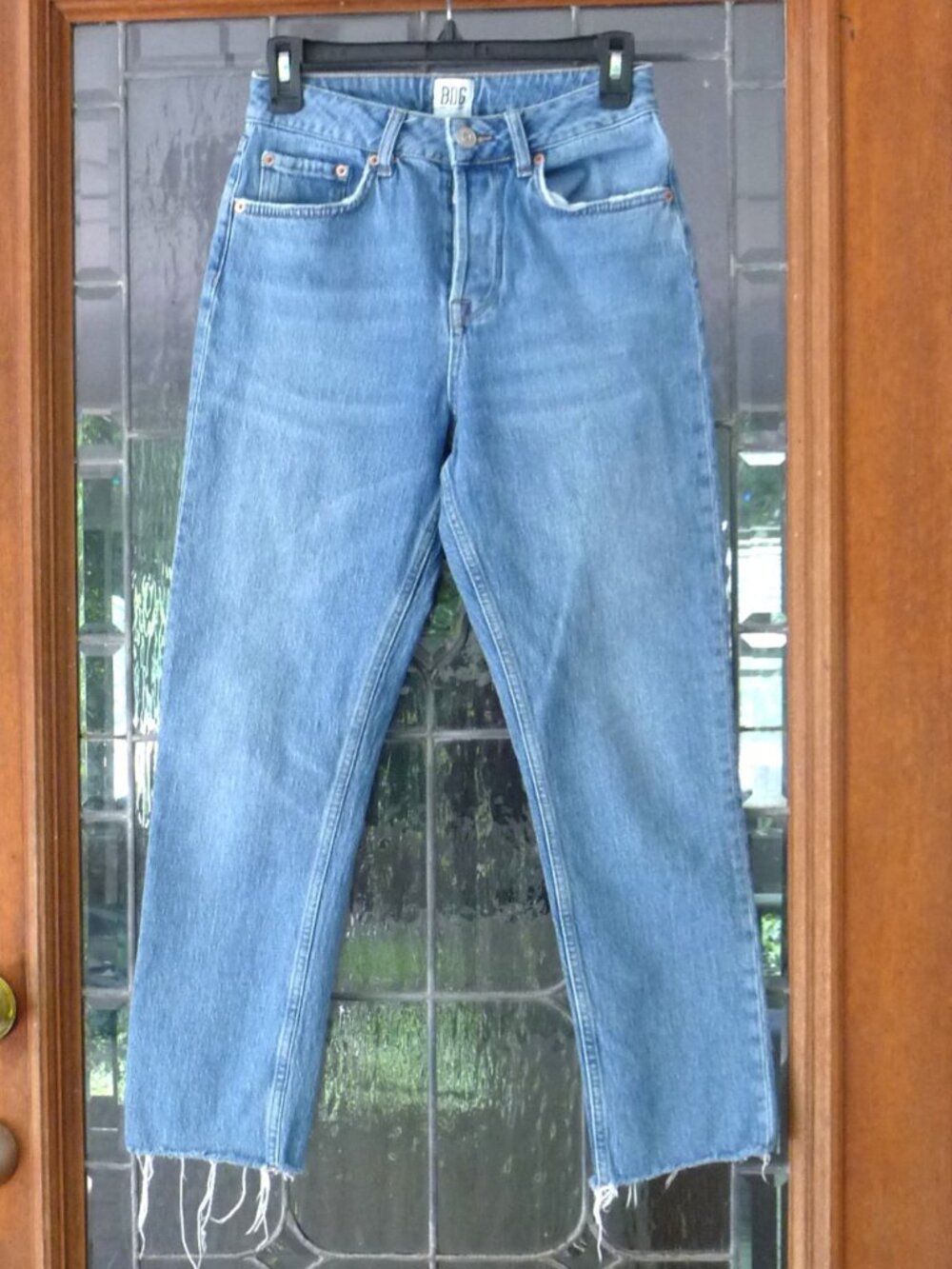 BDG BUTTON FLY LIGHT WASH JEANS 27